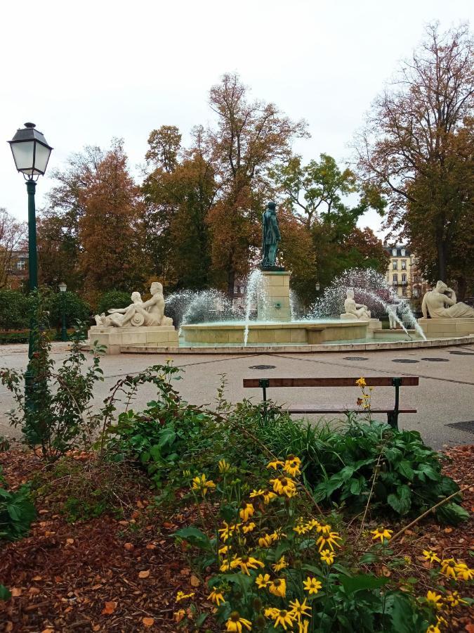 Rare A Colmar - Appartement Champ De Mars Vue Sur Parc - 70M2 - 2 Chambres Luaran gambar